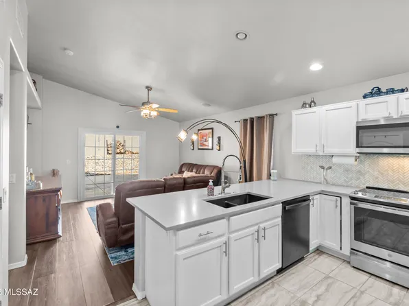 8035 S Talaco Trl, Tucson, AZ 85756