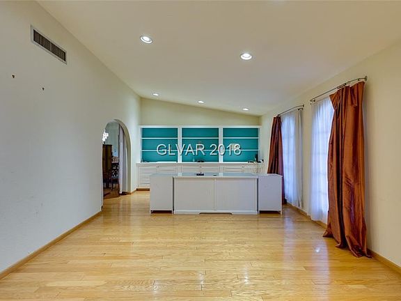 5th image of 1313 Eaton Dr