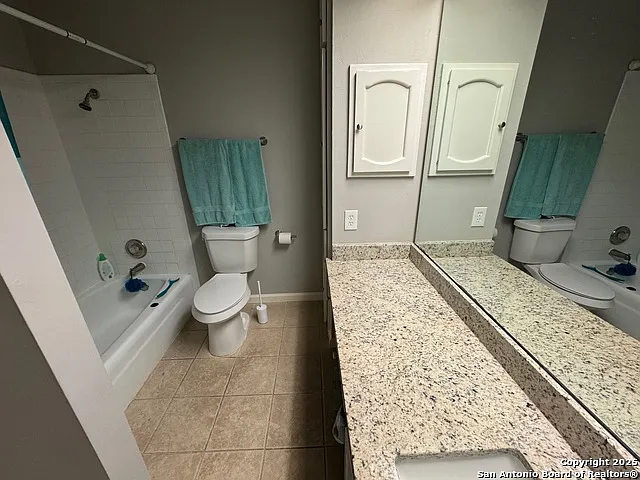 2811 Woodbury Dr #201 — Photo 13