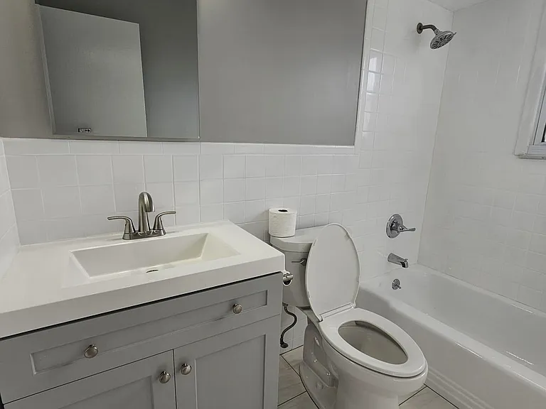 15 Dell Glen Ave #2 — Photo 5