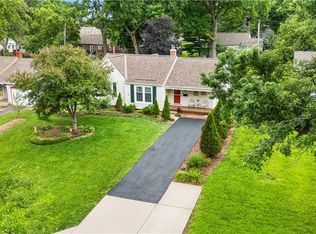 5824 Floyd St, Overland Park, KS 66202