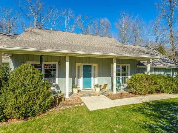 215 Stratford Way, Signal Mountain, TN 37377