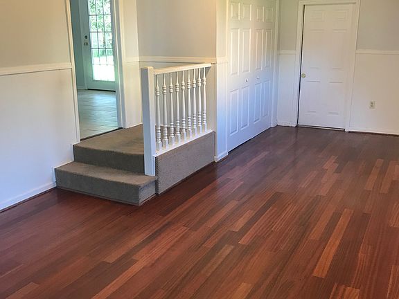 Bonus room w/ washer & dryer