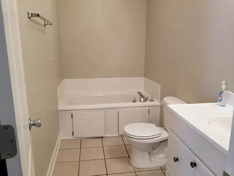 40 Ivy Hill Dr — Photo 5