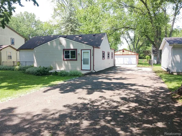 11132 Cape Cod St, Taylor, MI 48180