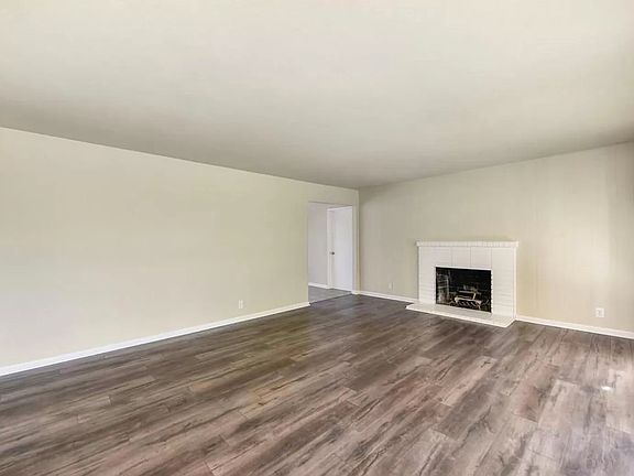 4th image of 3621 Cody Way