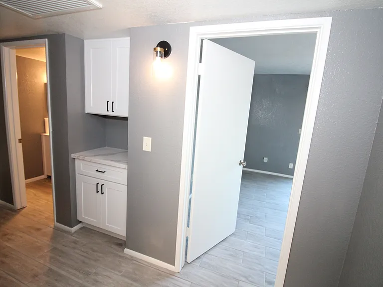 505 N Laveen Dr — Photo 12