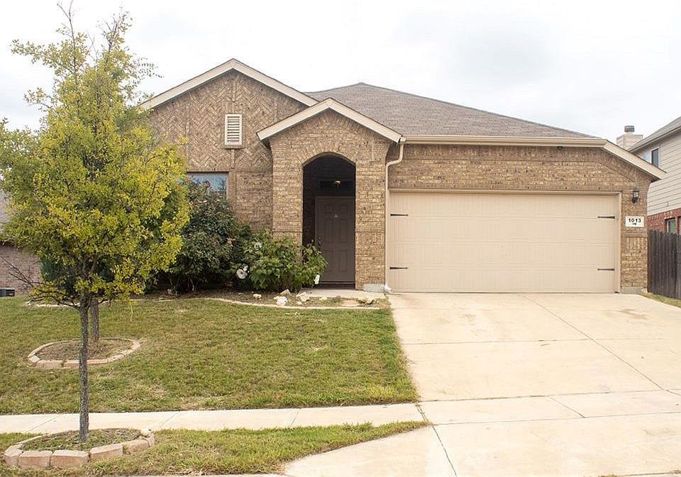 1st image of 1013 Prairie Heights Dr