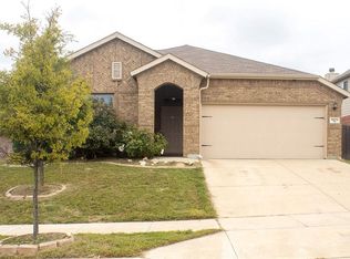 1013 Prairie Heights Dr, Fort Worth, TX 76108
