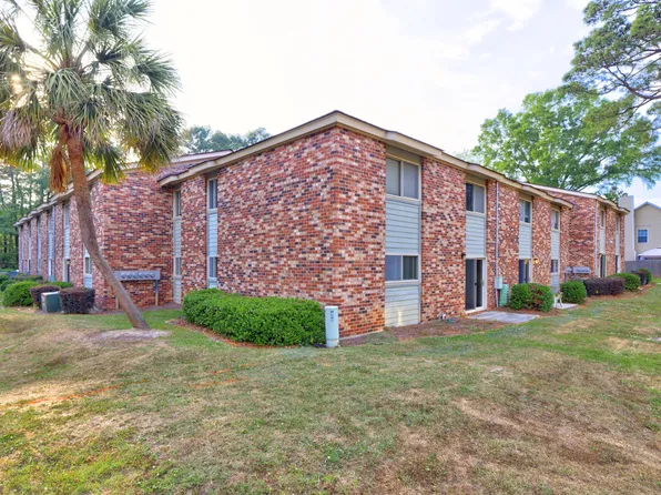 805 Andrea Ln, Hanahan, SC 29410