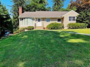 27 Overton Rd, Ossining, NY 10562