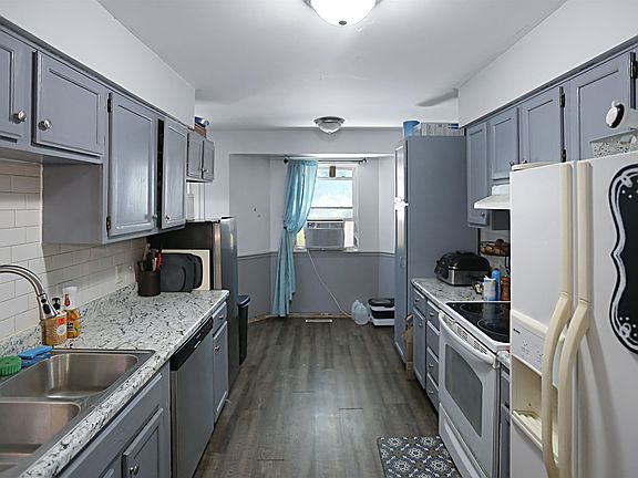 4th image of 530 S Ruth Ave