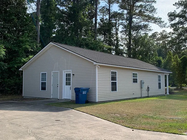 4011 Masonboro Loop Rd — Photo 3