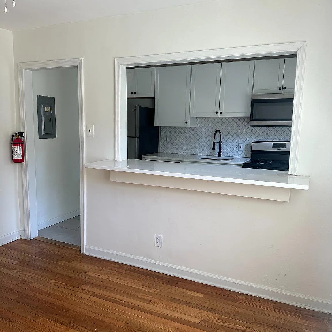 2 bed, 944 sqft, $2,000 — Photo 4
