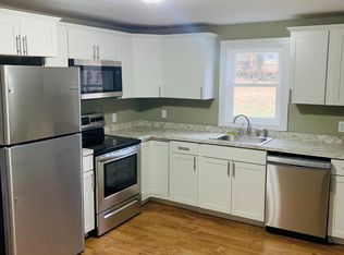 41 Boston Post Rd #2, Waterford, CT 06385