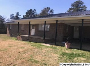 1001 Walker Dr, Glencoe, AL 35905