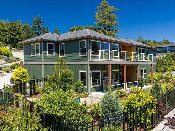3rd image of 3007 Meridian Court