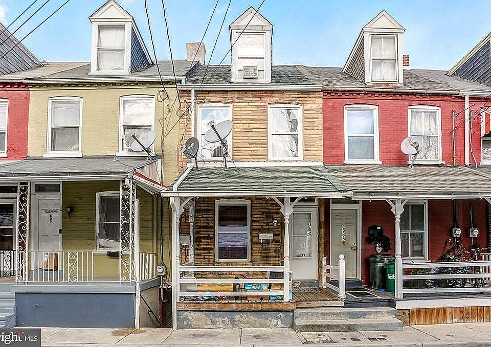 2nd image of 637 Lake St