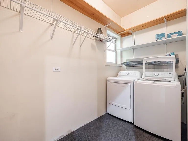 1333 W Walton St #2 — Photo 24