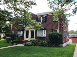 21405 73rd Ave, Bayside, NY 11364