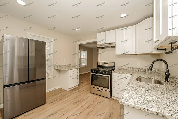 2915 Colburn Ave — Photo 8