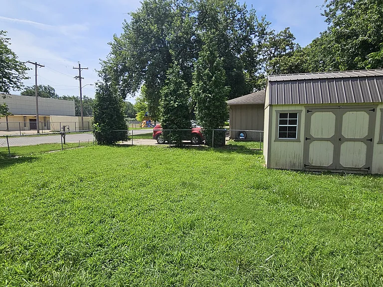 1101 NW Howard Ave — Photo 14