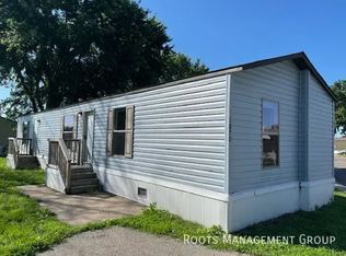 1870 NE Burgess Ct #1870, Topeka, KS 66608