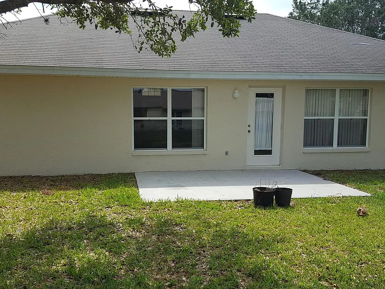 154 Bamboo Ave SE — Photo 12