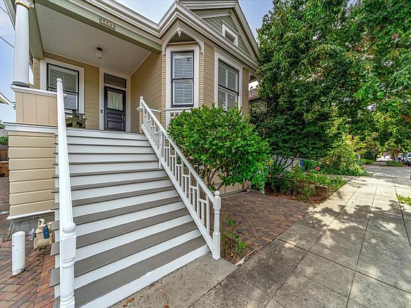 3rd image of 1447 Calistoga Avenue
