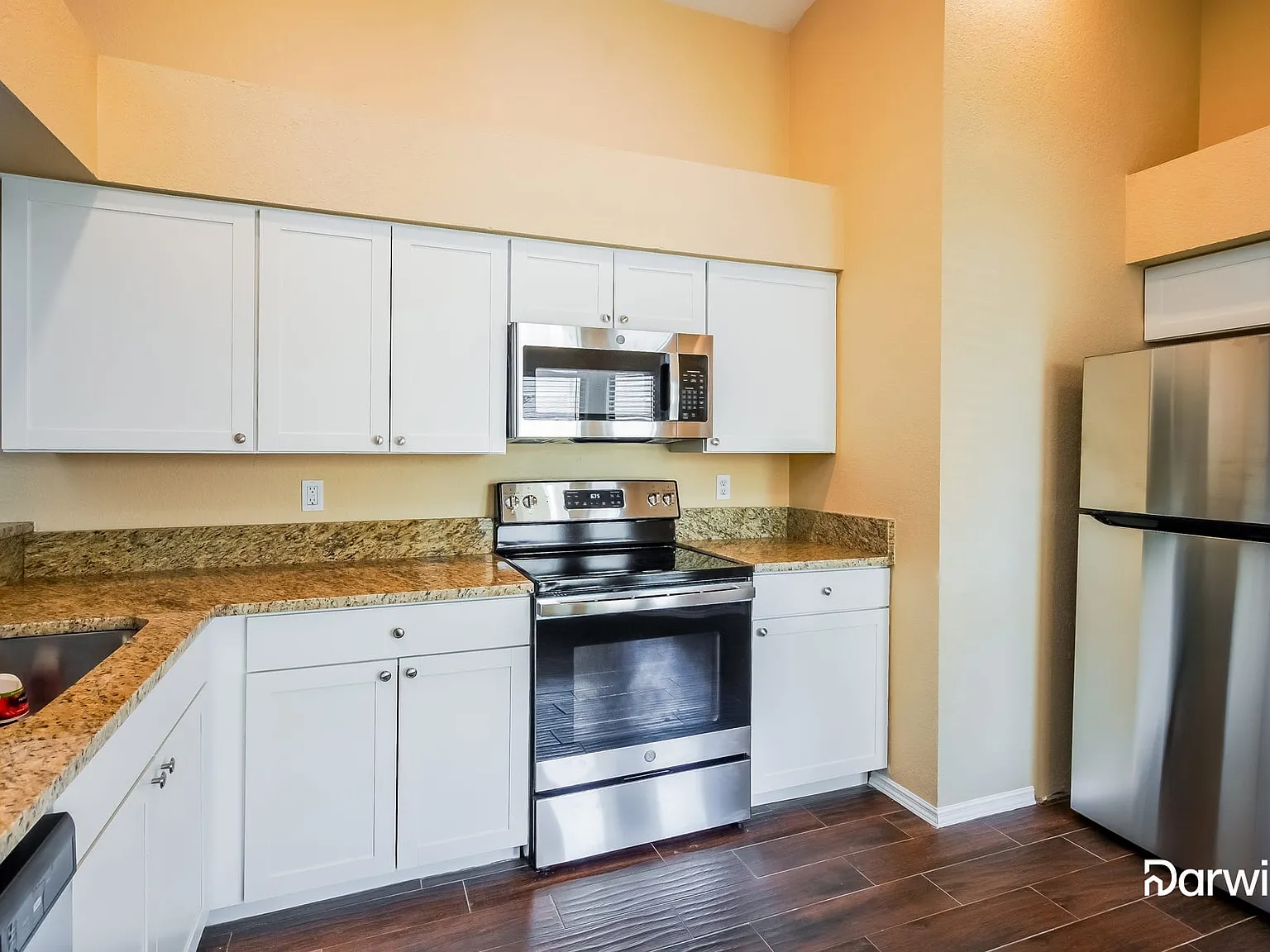 3 bed, 2.0 bath, 1316 sqft, $1,725 — Photo 4