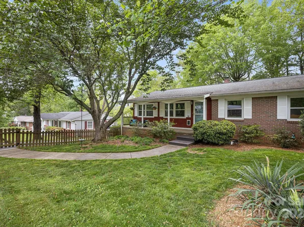 38 Imperial Ct, Asheville, NC 28803