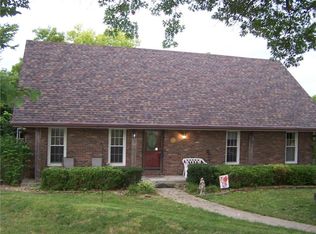 6820 S Hillside School Rd, Oak Grove, MO 64075