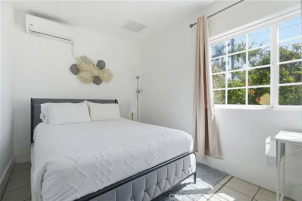 1 bed, 470 sqft, $2,200 — Photo 3