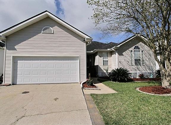 2nd image of 126 Nottaway Dr