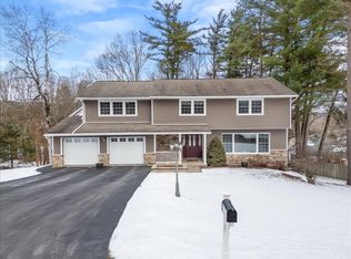 4 Sherwood Dr, Endicott, NY 13760