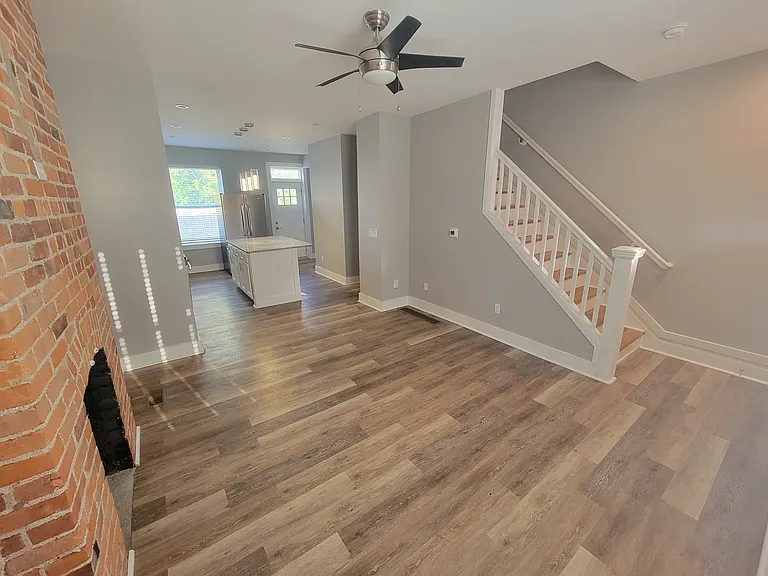472-482 Carpenter St — Photo 5