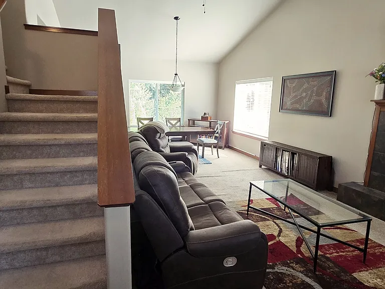10438 Buccaneer Pl NW — Photo 3