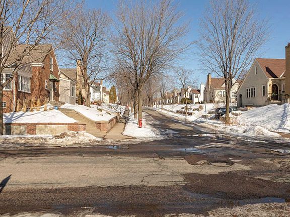 4th image of 4233 24th Ave S