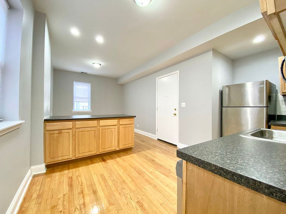 1st image of 1001 W Sunnyside Ave APT 1