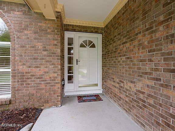 3rd image of 10905 PUTNEY Court
