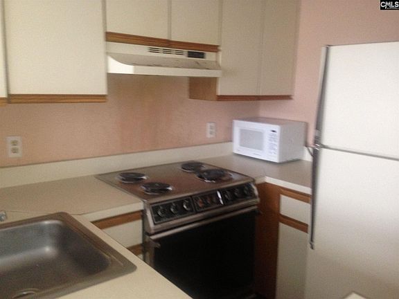 2nd image of 1600 Park Cir APT 617