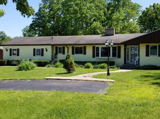 5928 Daniel Boone Trl, Berrien Springs, MI 49103