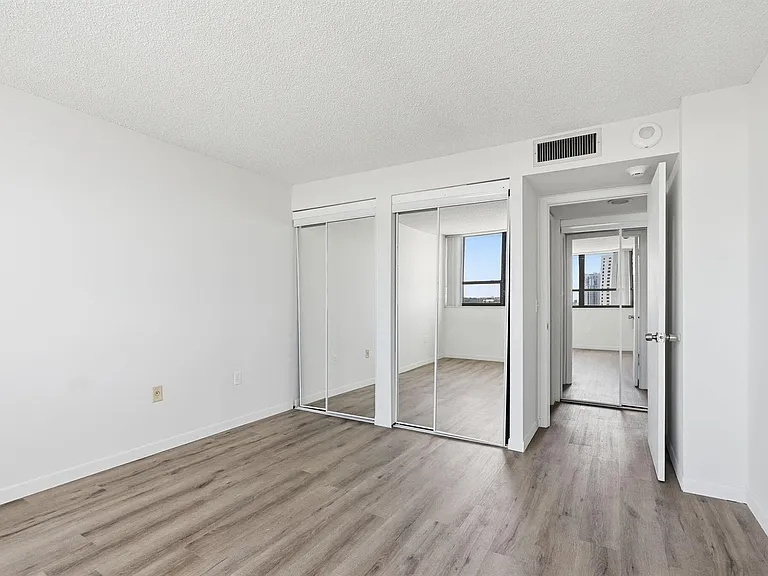 5600 N Flagler Dr #1110 — Photo 18