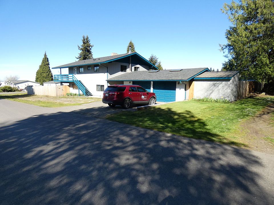 1st image of 2206 E 6th Ave