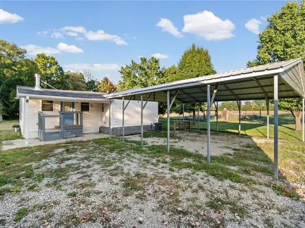 24071 Iguana Rd, Brookfield, MO 64628