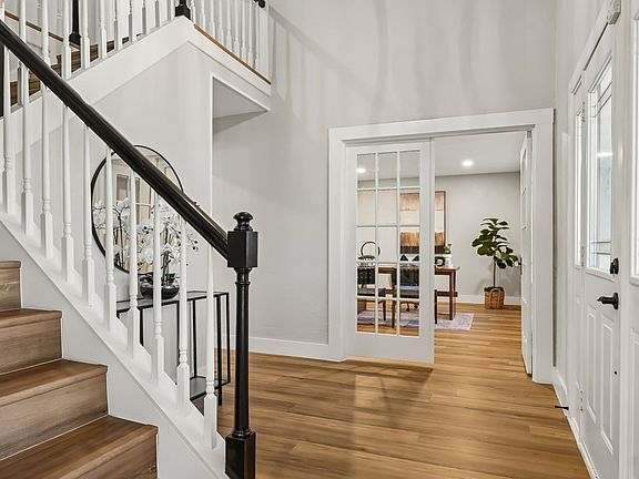 2nd image of 2872 Hurstview Dr