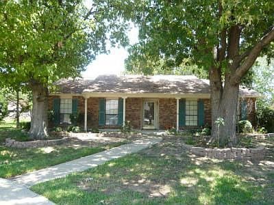 1st image of 469 Woodway Dr