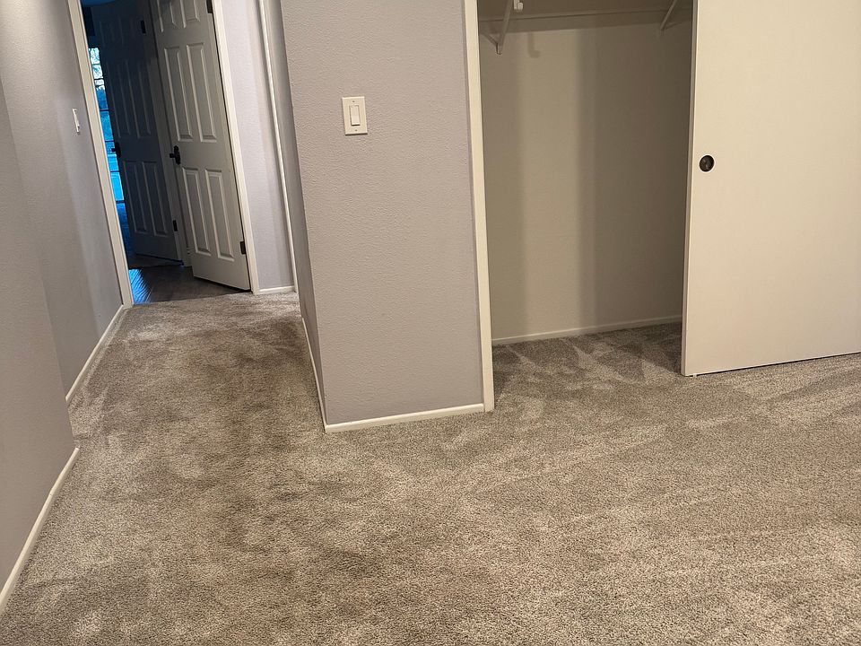 2nd image of 1932 Hunter Rd #1