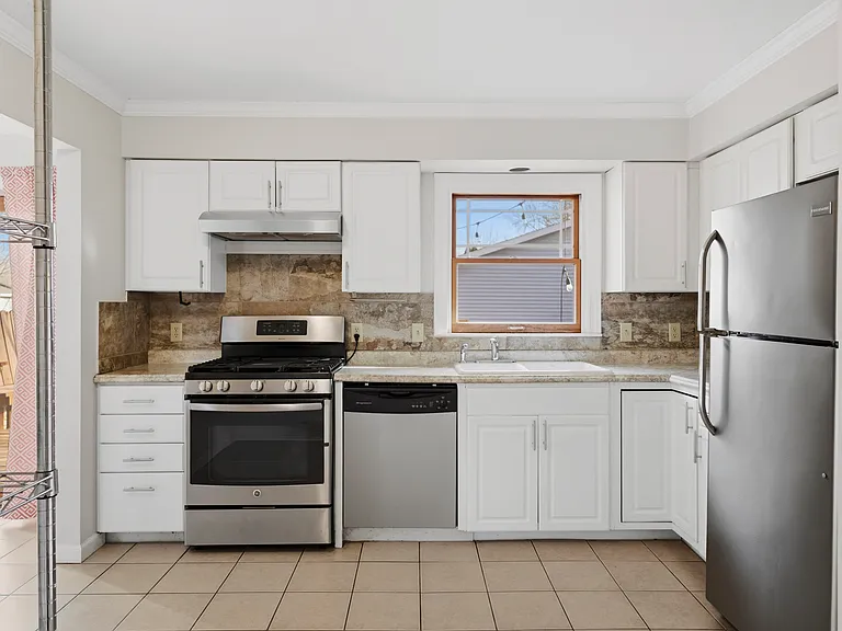 1903 Sumac Dr — Photo 10