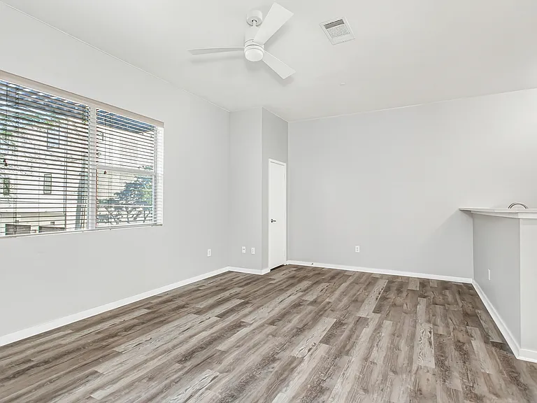 3015 Bryan St #1A — Photo 16